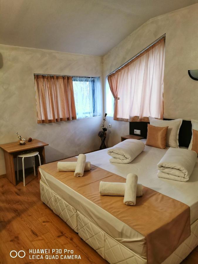 Hotel Swiss Shumen Ngoại thất bức ảnh